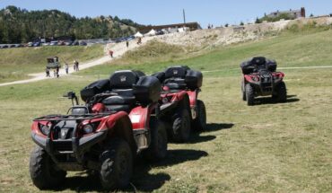 Escursioni in motoslitta e quad