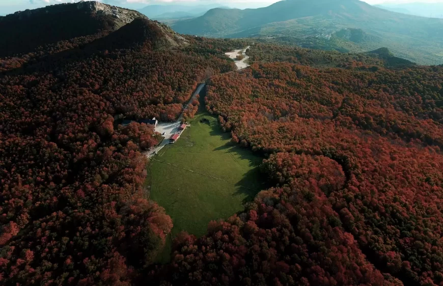 Capracotta: a sustainable vacation with snow, fresh air, and gourmet flavors